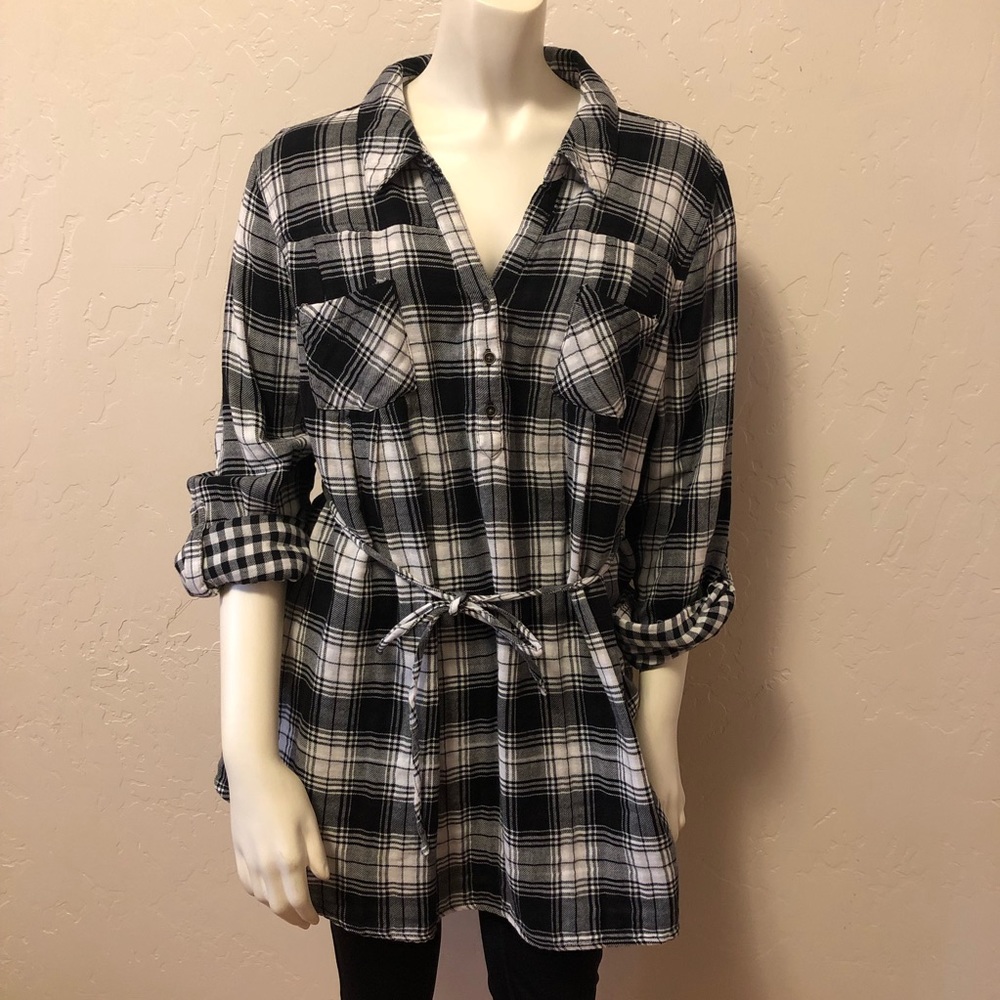NWT Motherhood Maternity Plaid Shirt